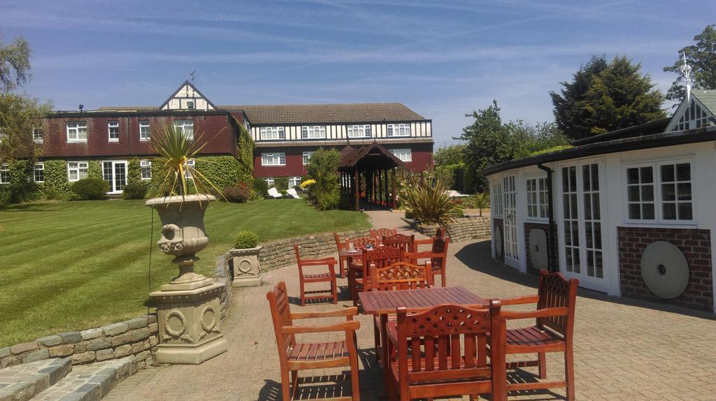 The Royal Chace Hotel Enfield Exterior foto